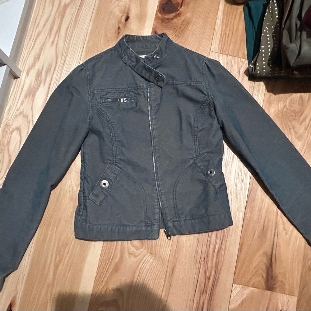 Thin fashionable jacket